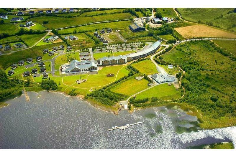 Ramada Hotel And Suites At Lough Allen Drumshanbo Eksteriør bilde